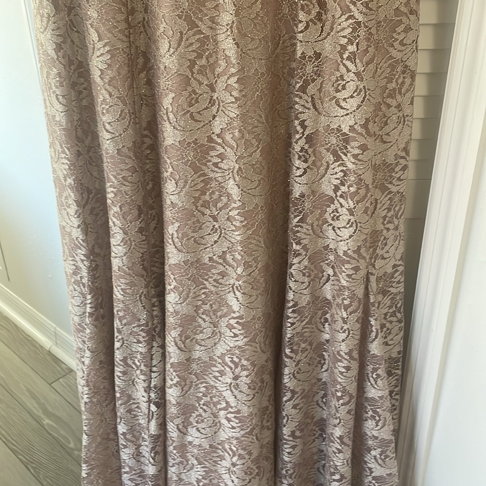 NWOT Tahari Embellished Lace Dress Size 16 - Picture 5 of 14